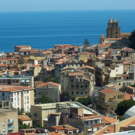 Sant'ambrogio 펜션 *